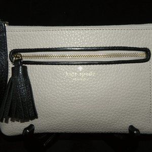 Kate Spade NY Pebble Leather Zip Top Wristlet Tassell Bag/Clutch.